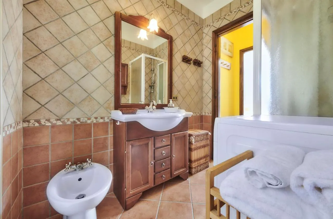Claudias Flat Daire Lierna